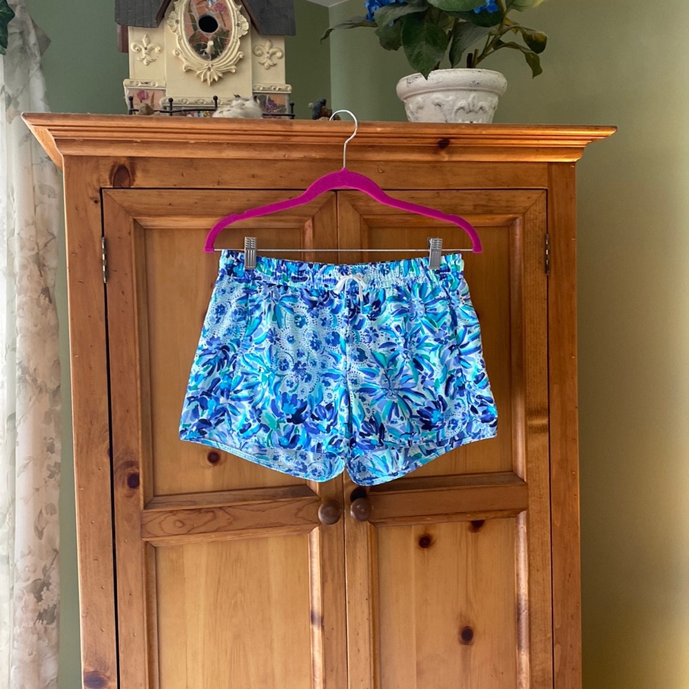 Lilly Pulitzer Run Around shorts size S